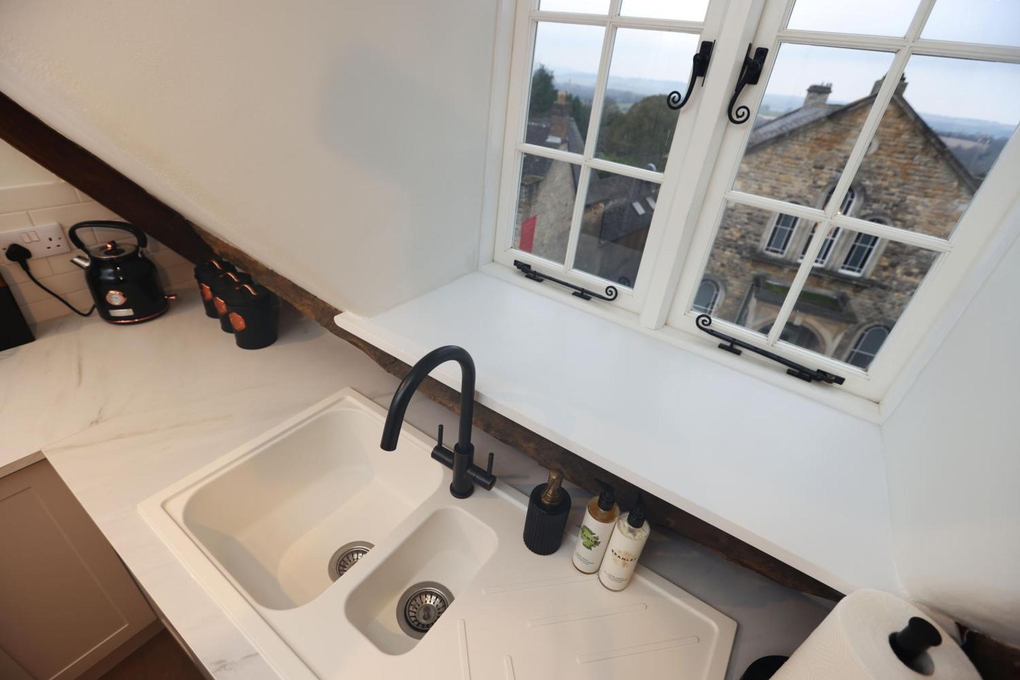 The Mews Attic Apartment Chipping Norton Exterior photo